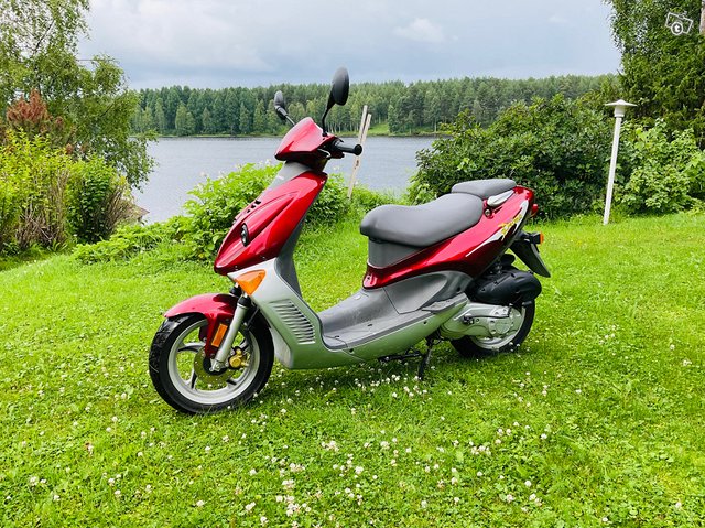 HyoSung Prima 49cc Moposkootteri LÖYTÖ, kuva 1