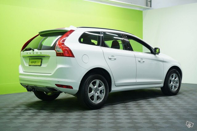 Volvo XC60 4