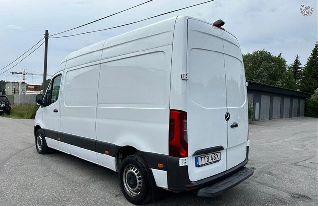 MERCEDES-BENZ SPRINTER 4