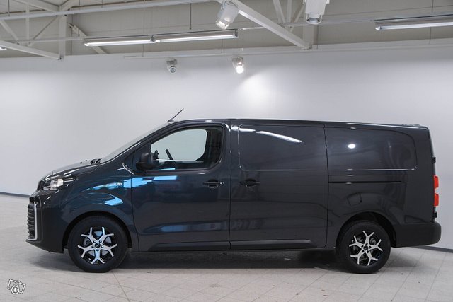 Toyota PROACE 8