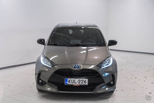 Toyota Yaris 2