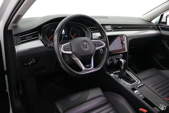 Volkswagen Passat 12