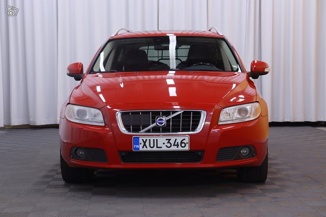 Volvo V70 2