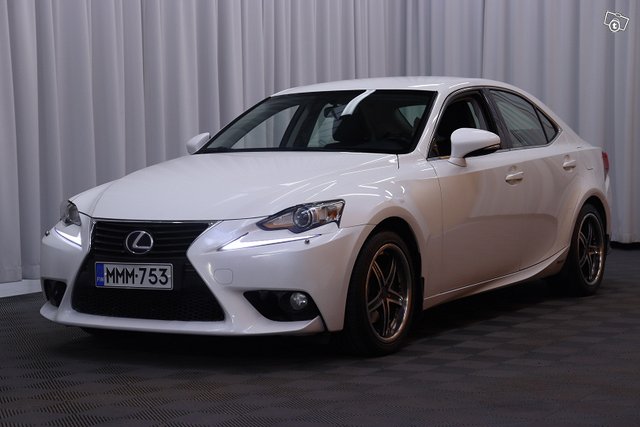 Lexus IS 3