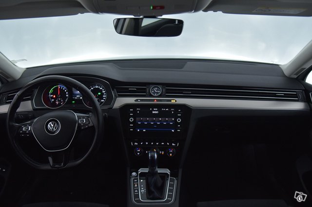 Volkswagen Passat 18