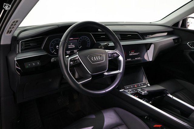 Audi E-tron 12