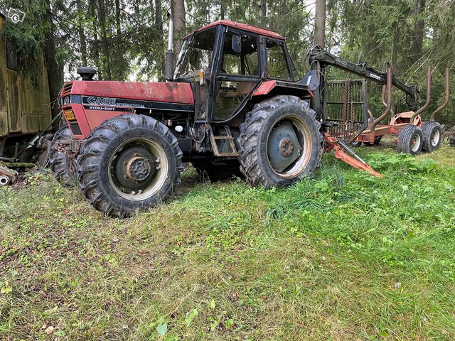 Case neliveto ja Farmi metsäkärry, kuva 1