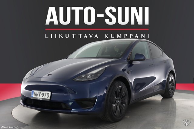 TESLA Model Y 6