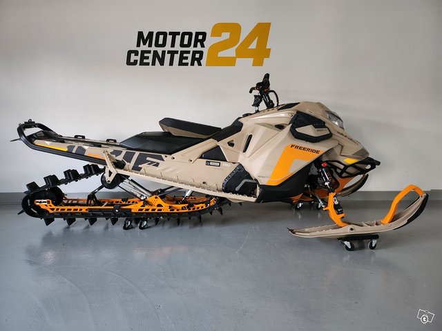 Ski-Doo FREERIDE 850 TURBO 154" -22 2