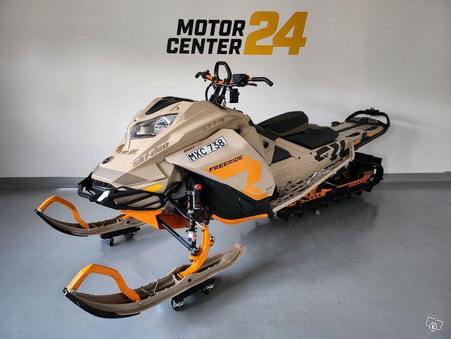 Ski-Doo FREERIDE 850 TURBO 154" -22 4