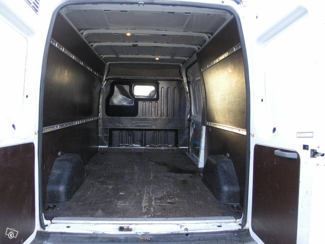 Ford Transit 13