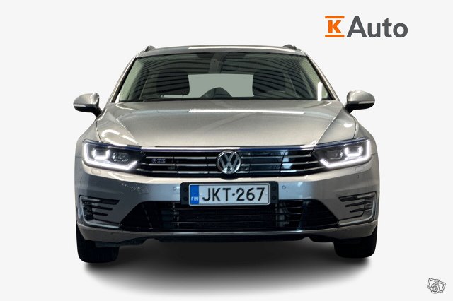 VOLKSWAGEN PASSAT 4