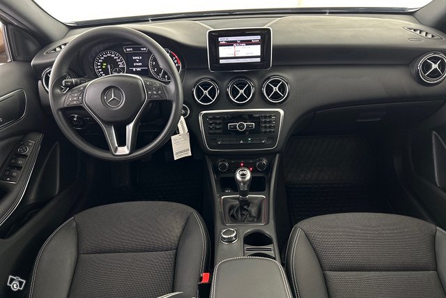 Mercedes-Benz A 25