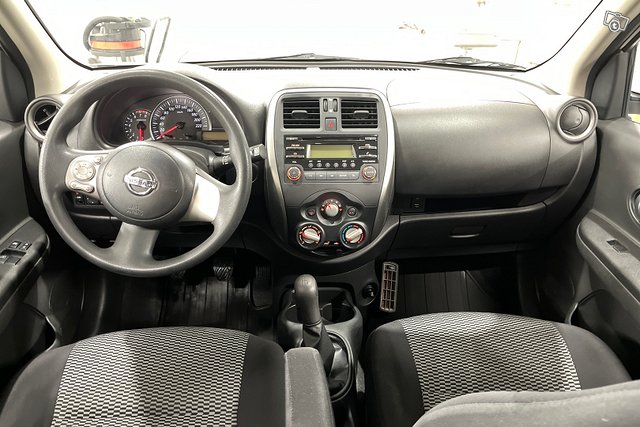 Nissan Micra 14