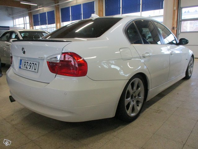 BMW 330i 2