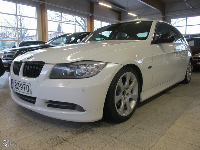 BMW 330i 4