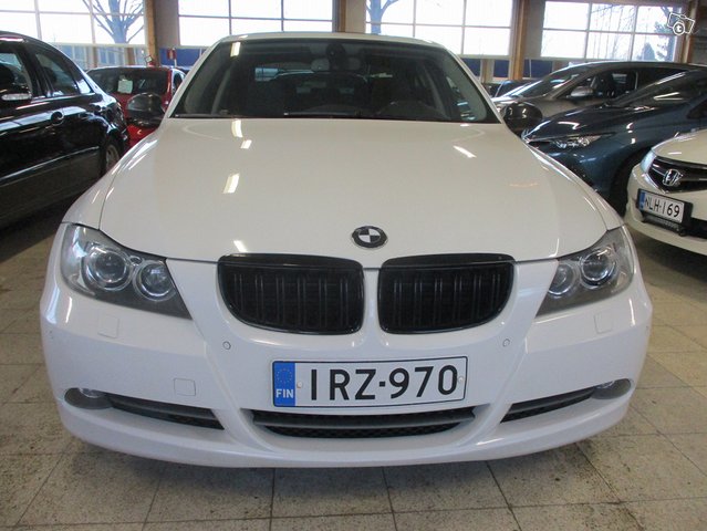 BMW 330i 5