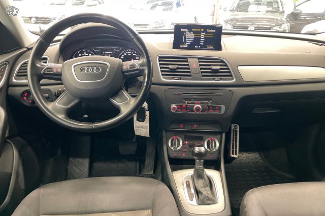 Audi Q3 7