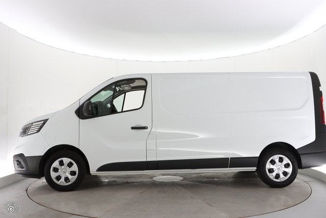 Renault Trafic 8