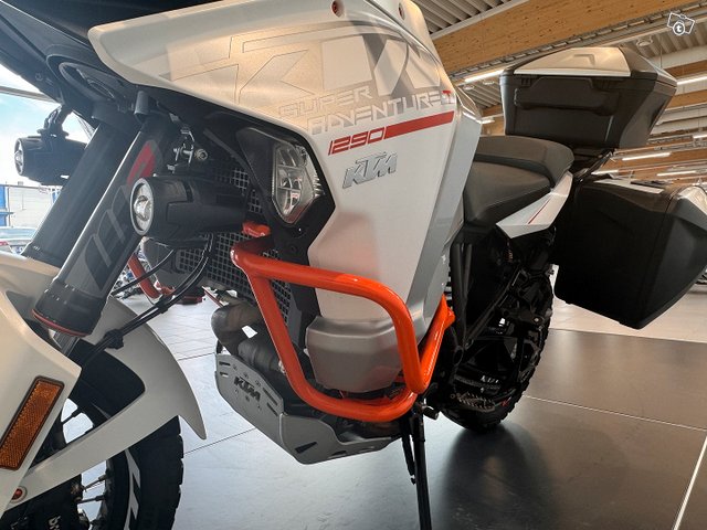 KTM 1290 13