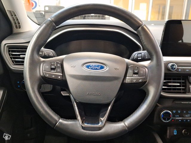 Ford Focus 8