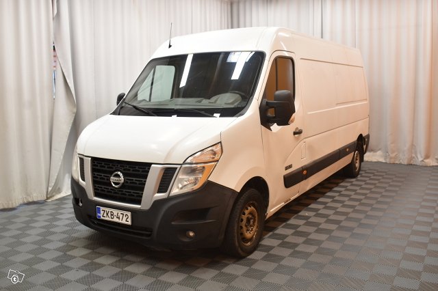 Nissan NV400 3