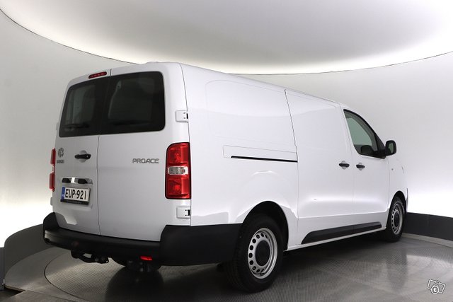 Toyota Proace 5