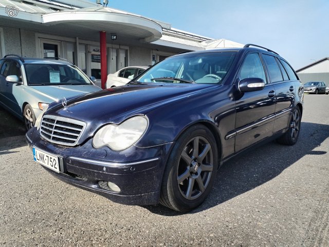 Mercedes-Benz C 320