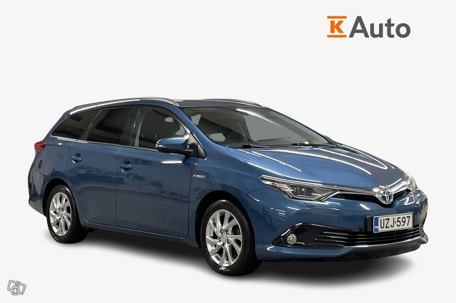 Toyota Auris 1