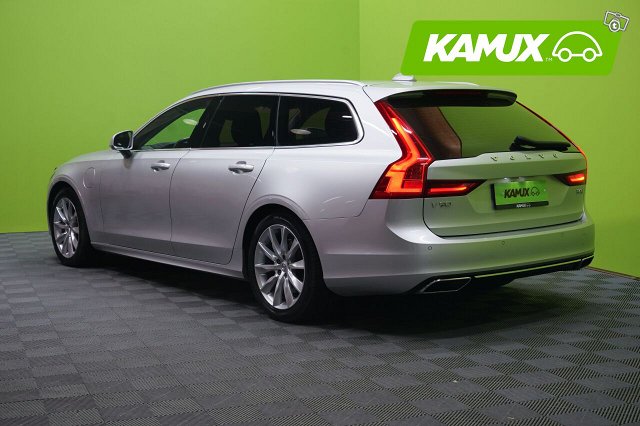 Volvo V90 5