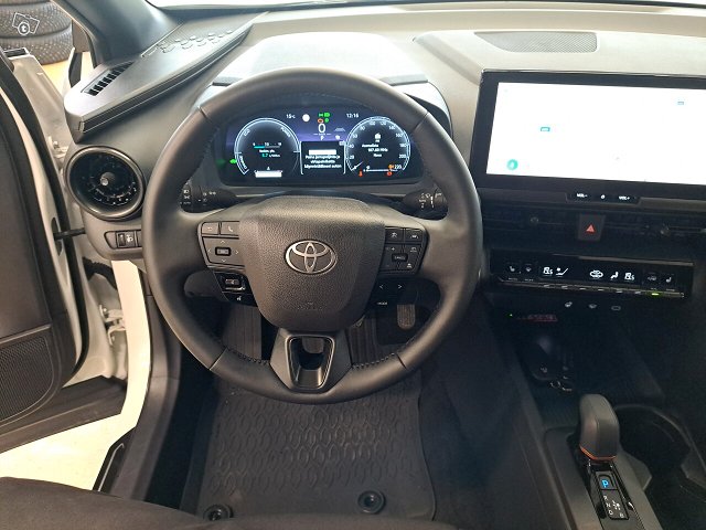 Toyota C-HR 11