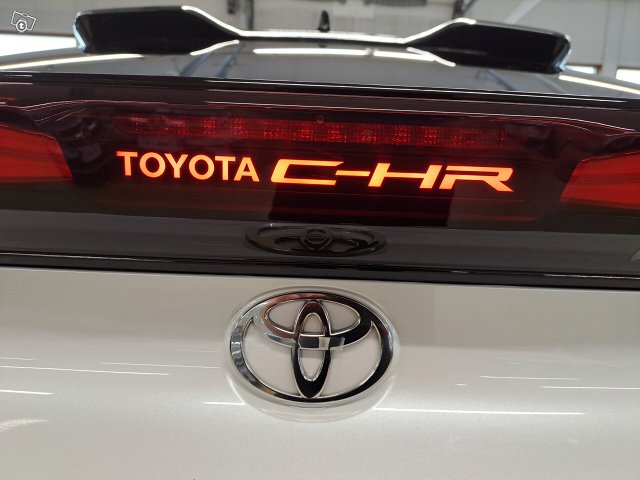 Toyota C-HR 19