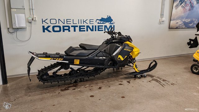 Ski-Doo Summit 2