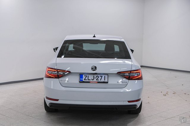 Skoda Superb 6