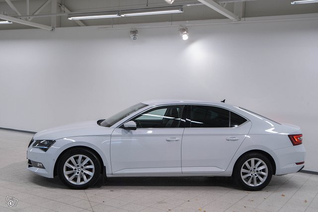 Skoda Superb 8