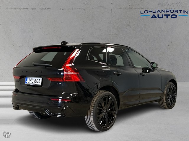 Volvo XC60 8