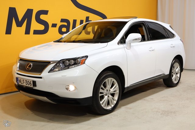 Lexus RX 9