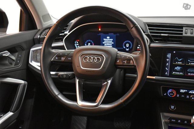 Audi Q3 14