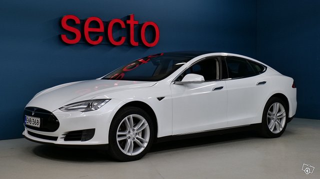 Tesla Model S 1