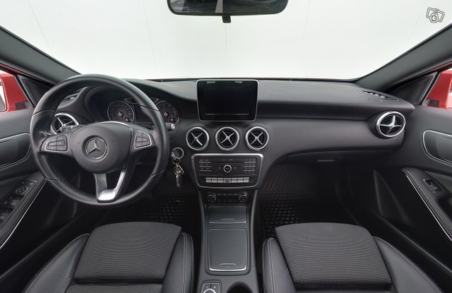 Mercedes-Benz A 11