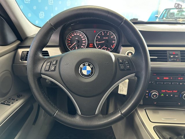 BMW 318 17