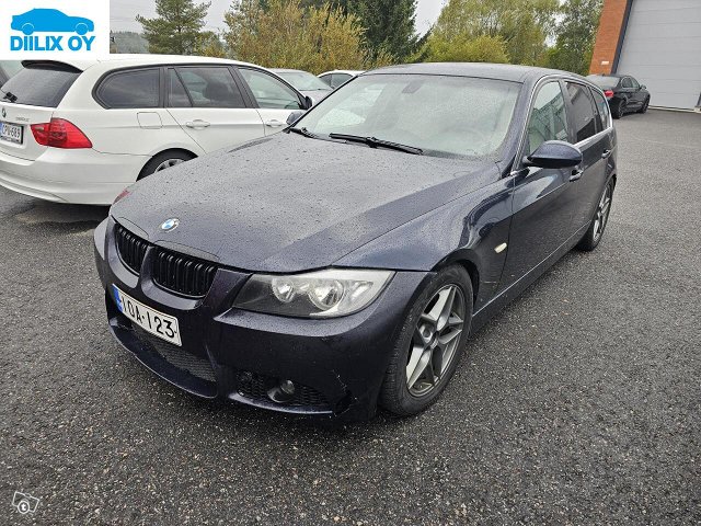 BMW 330