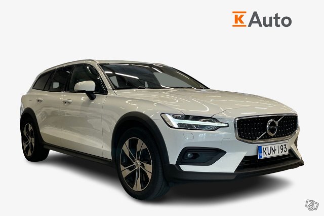 Volvo V60 Cross Country 1