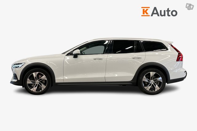 Volvo V60 Cross Country 5