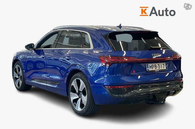 Audi Q8 E-tron 2