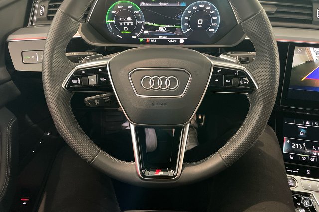 Audi Q8 E-tron 15