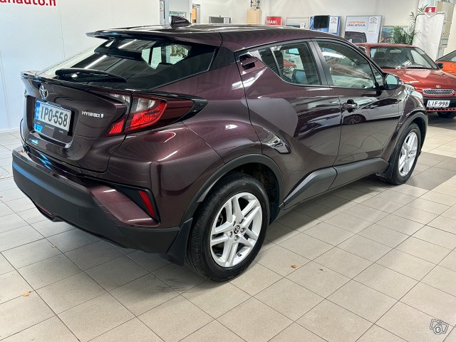 Toyota C-HR 3