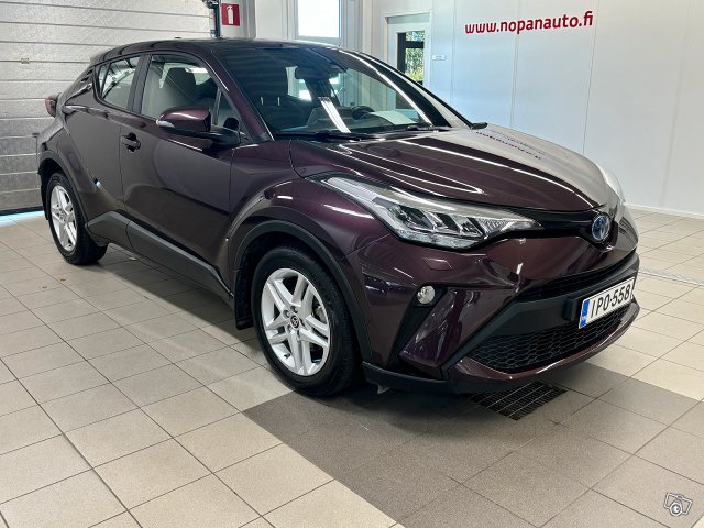 Toyota C-HR 4