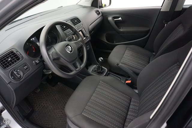 Volkswagen Polo 11