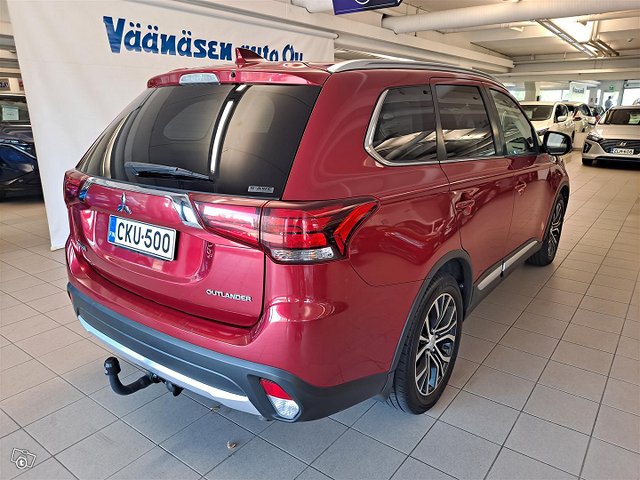 Mitsubishi Outlander 3